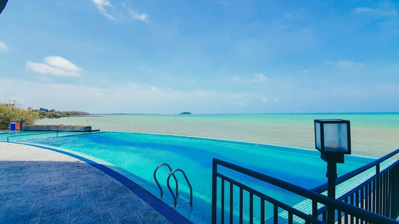 BW Suite Belitung Tanjung Pandan Exterior foto